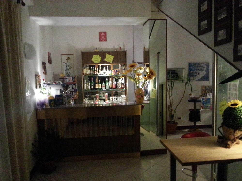 阿罗提别墅酒店 里米尼 外观 照片