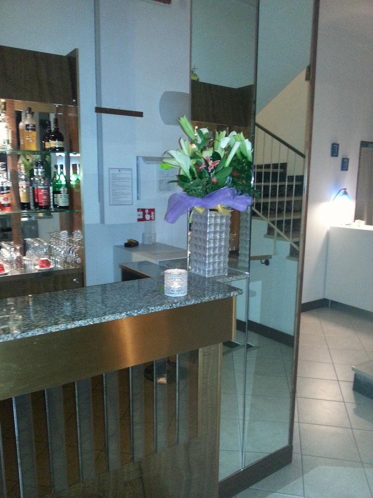 阿罗提别墅酒店 里米尼 外观 照片